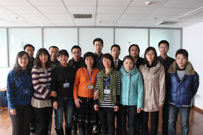 CISS跨网通渠道经理与代理商合影